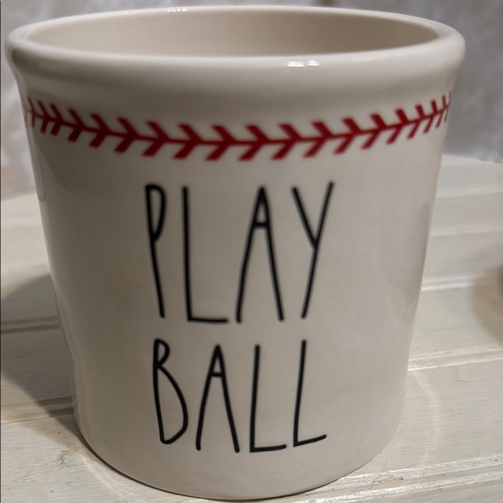 Rae Dunn Baseball Snoopy Canister set. - Picture 4 of 7